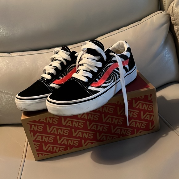 Vans - Picture 3 of 3
